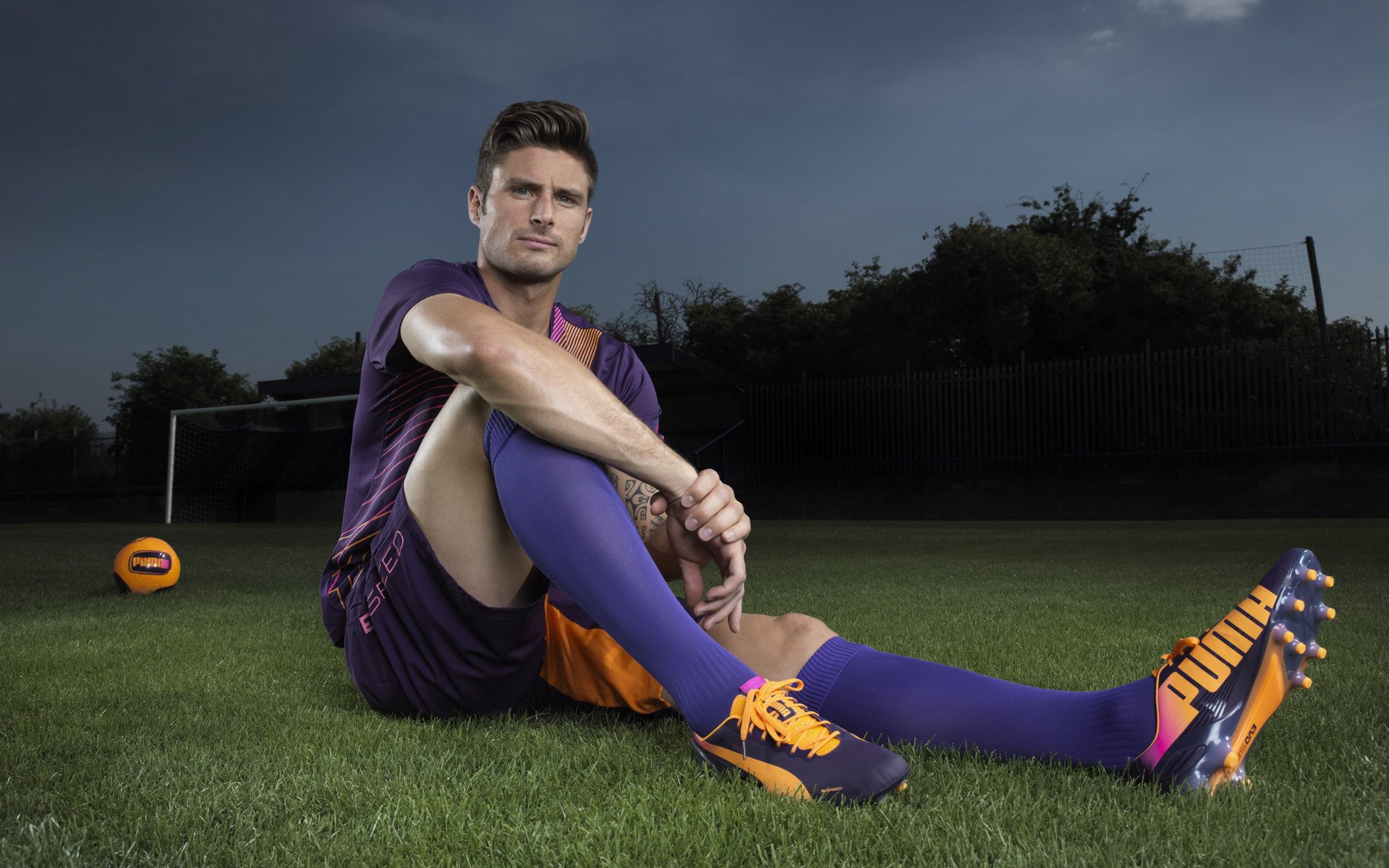 《Uzi宣布加入TOP战队，加盟背后蕴藏大秘密》，uzi团队